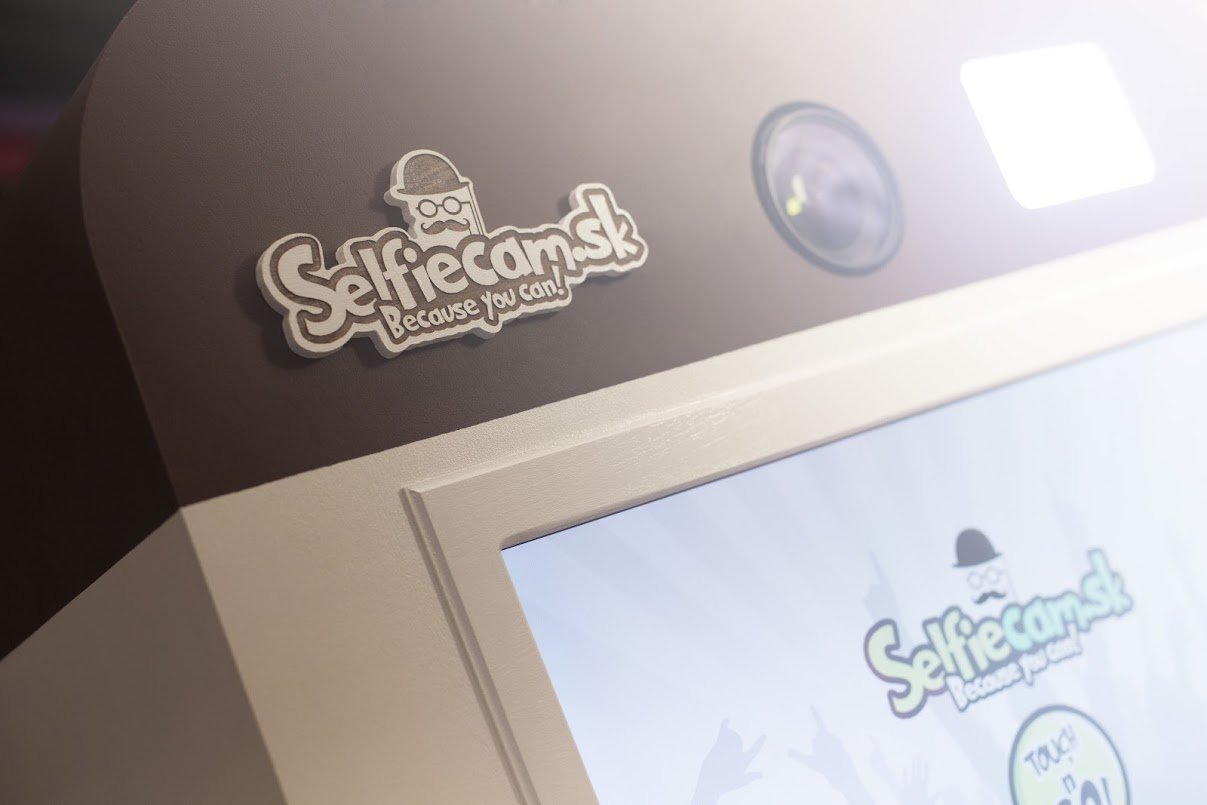 Copy of selfiecambox-15